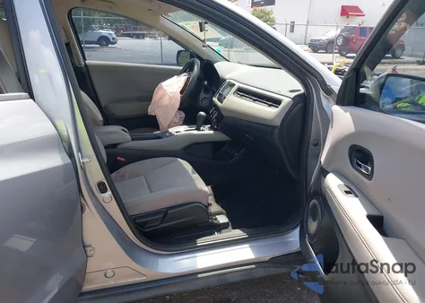 2018 Honda Hr-V Lx z USA, uszkodzony, nr VIN 3CZRU5H32JM715023